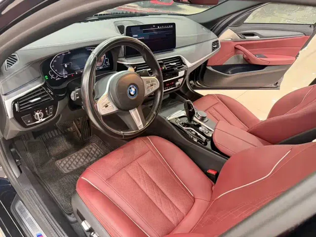 BMW BMW 5 Series New Energy 2021 535Le M Sport Package — Фото автомобиля 7