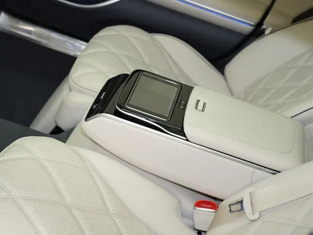 Mercedes-Benz Maybach S-Class — Фото автомобиля 14