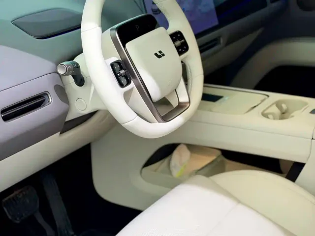 Li Auto i6 — Фото автомобиля 4