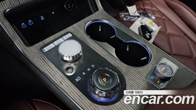 Genesis GV80 — Фото автомобиля 12