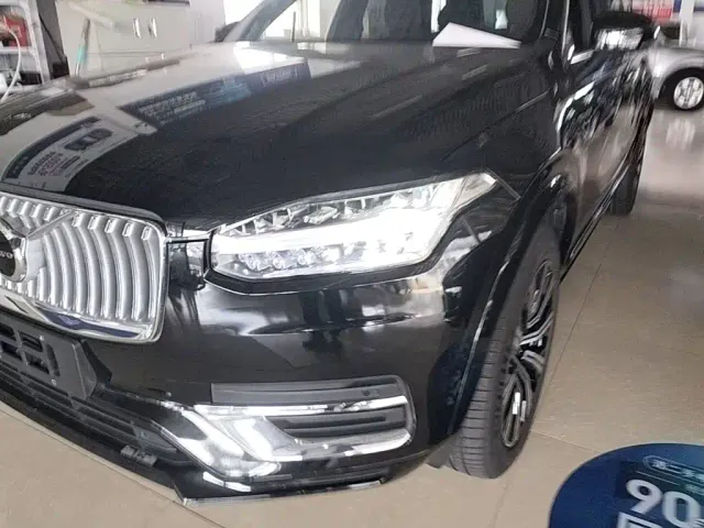 Volvo XC90 — Фото автомобиля 23
