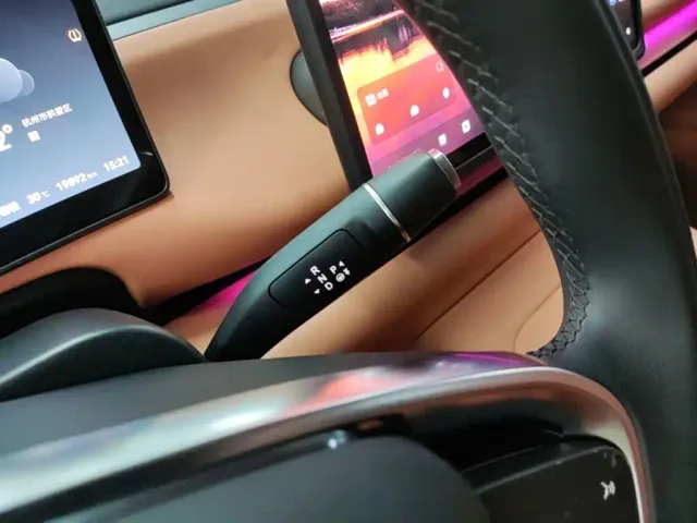 Leapmotor C10 — Фото автомобиля 13