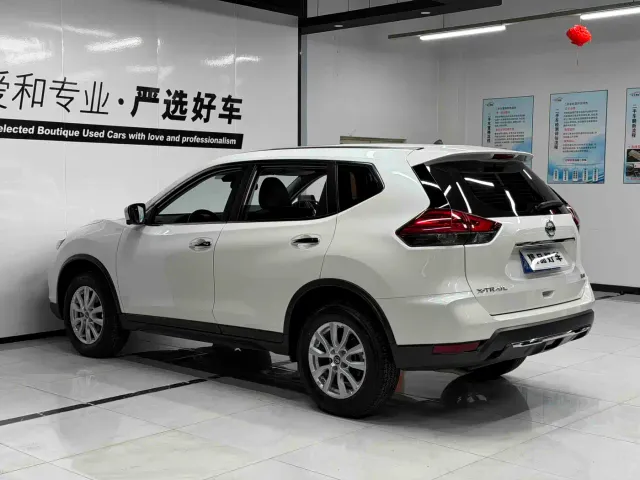 Nissan X-Trail — Фото автомобиля 6