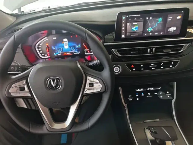 Changan CS75 — Фото автомобиля 9