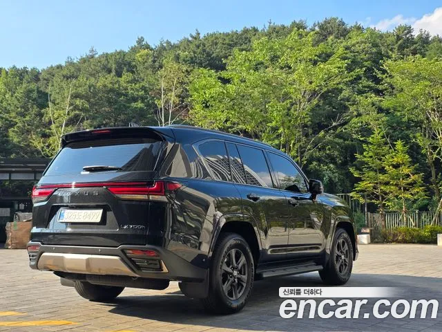 Lexus LX Generation 4 — Фото автомобиля 6