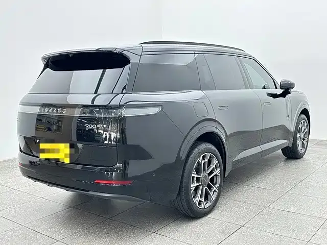 Lynk & Co 900 — Фото автомобиля 6