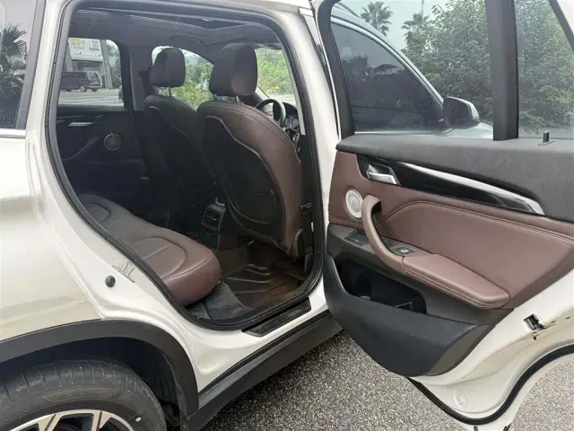 BMW X1 — Фото автомобиля 9