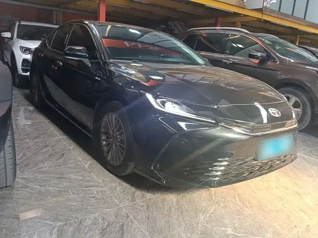 Toyota Camry — Фото автомобиля 3