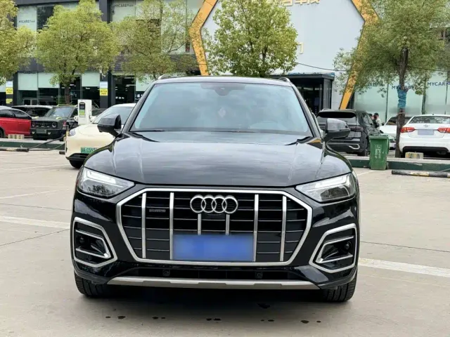 Audi Q5L — Фото автомобиля 5