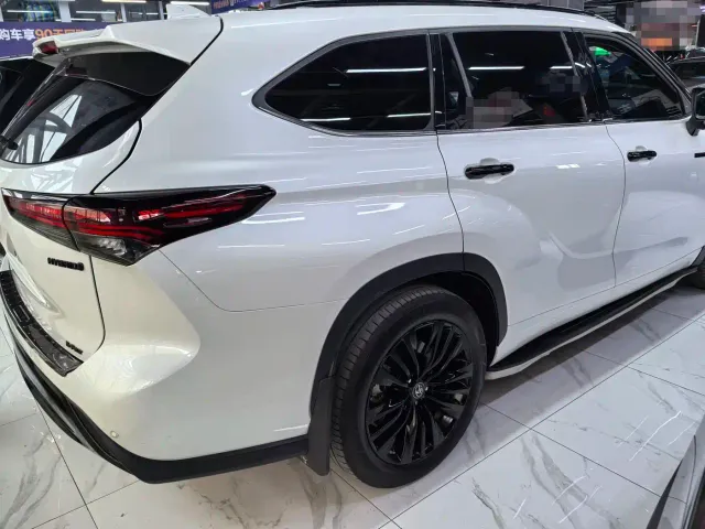 Toyota Highlander — Фото автомобиля 5