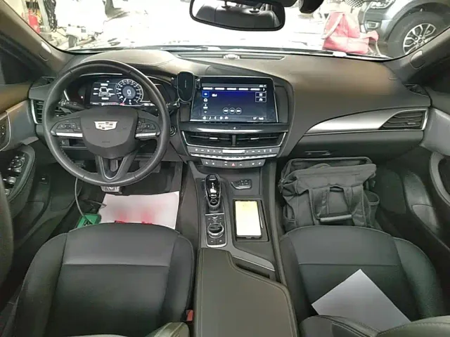 Cadillac CT5 — Фото автомобиля 9