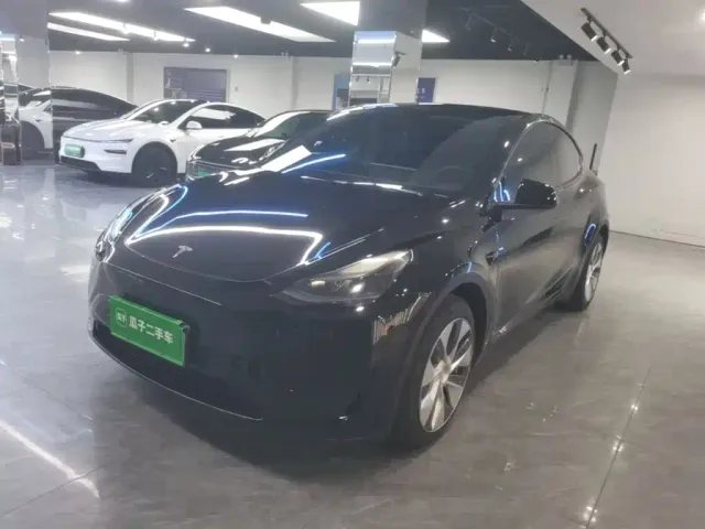 Фотография автомобиля — Tesla Model Y