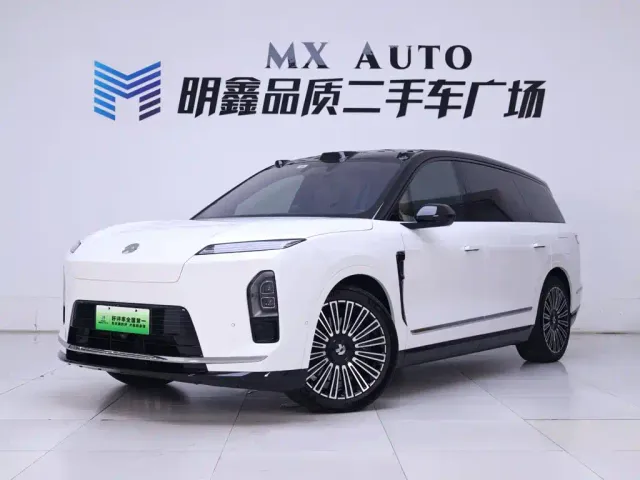Nio ES8 — Фото автомобиля 2