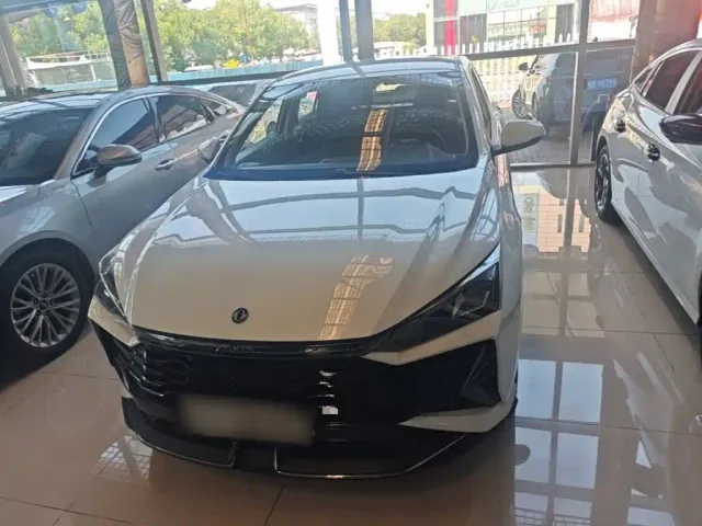 Dongfeng Yixuan — Фото автомобиля 2