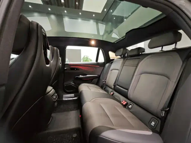 Hongqi EH7 — Фото автомобиля 11