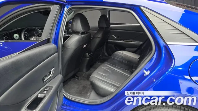 Hyundai AVANTE Avante (CN7) — Фото автомобиля 11