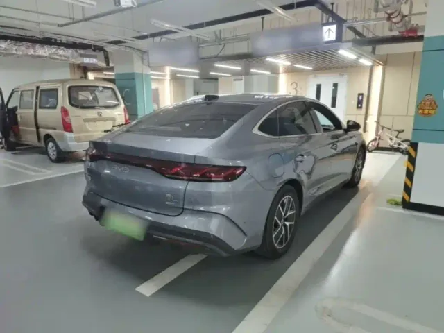 BYD Qin L — Фото автомобиля 6