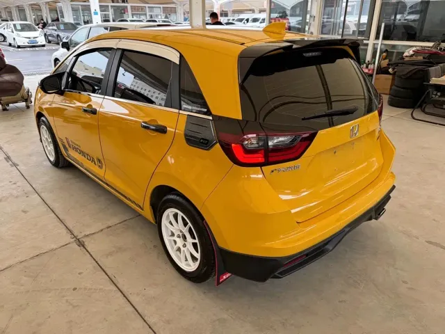 Honda Fit — Фото автомобиля 14
