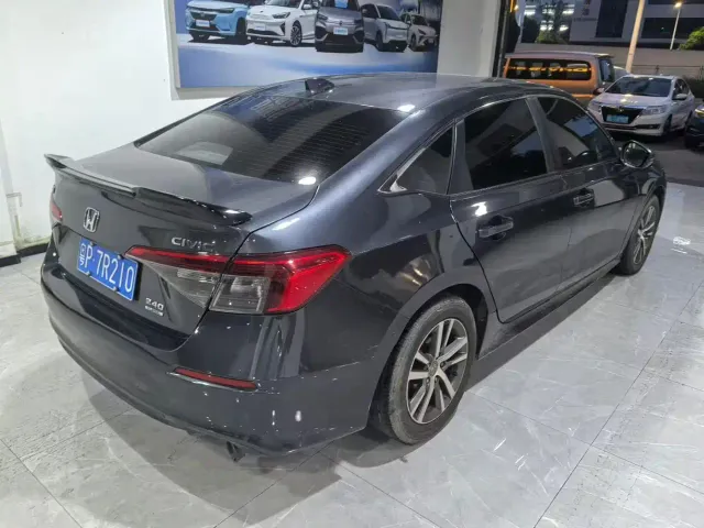 Honda Civic — Фото автомобиля 3