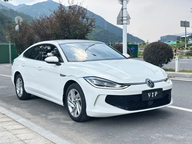 Фотография автомобиля — Volkswagen Lamando
