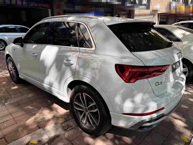 Audi Q3 — Фото автомобиля 3