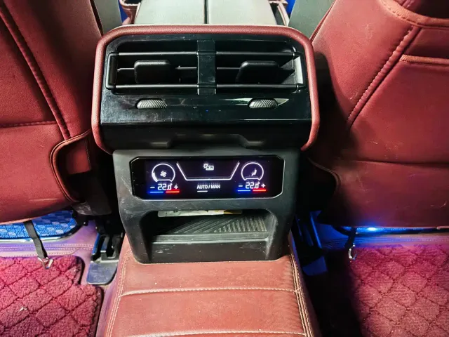 BMW 5 Series — Фото автомобиля 19