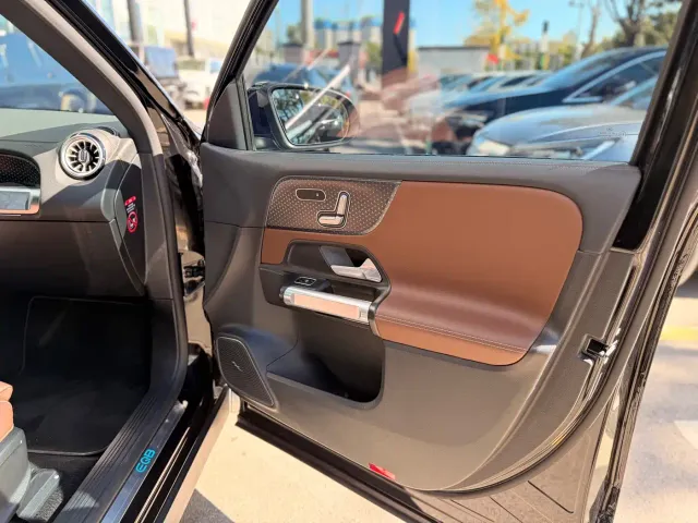 Mercedes-Benz EQB — Фото автомобиля 20