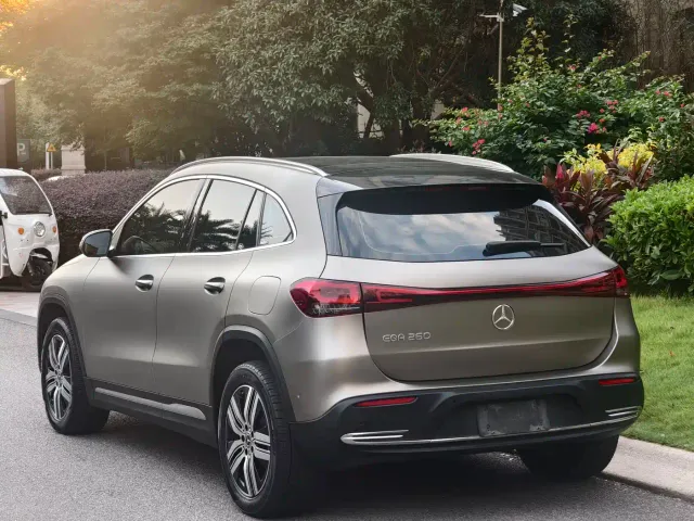 Mercedes-Benz EQA — Фото автомобиля 5