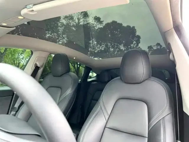 Tesla Model Y — Фото автомобиля 7