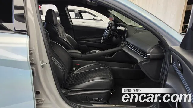 Hyundai Avante CN7 — Фото автомобиля 16