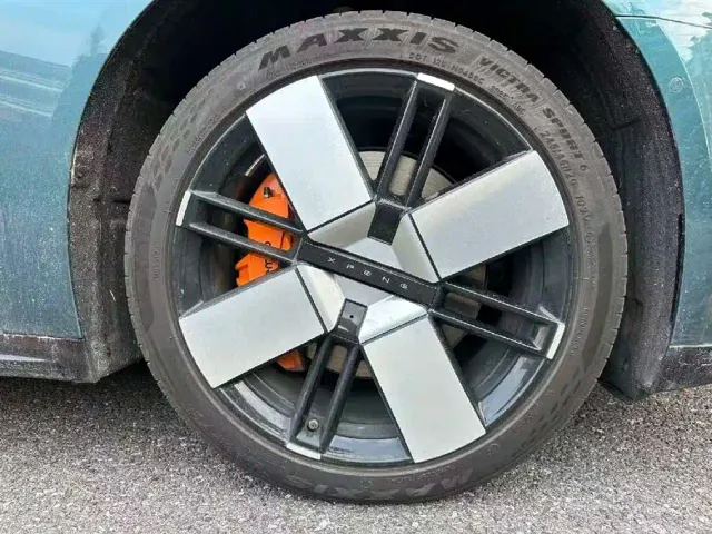 Xpeng P7 — Фото автомобиля 7