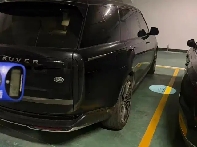 Land Rover Range Rover — Фото автомобиля 8