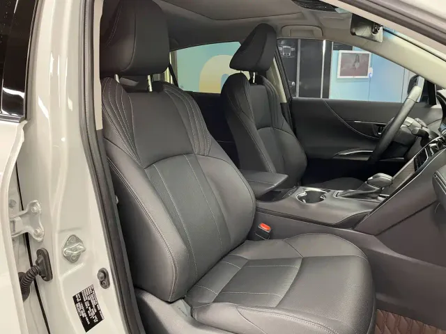 Toyota Harrier — Фото автомобиля 15