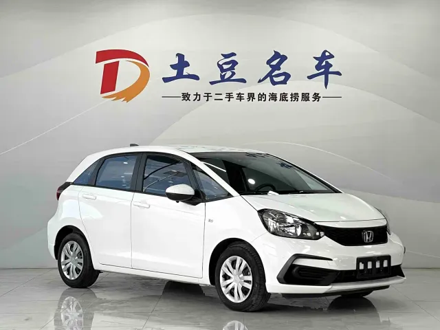 Honda Fit — Фото автомобиля 3