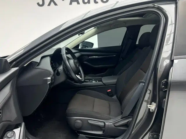 Mazda Axela — Фото автомобиля 14
