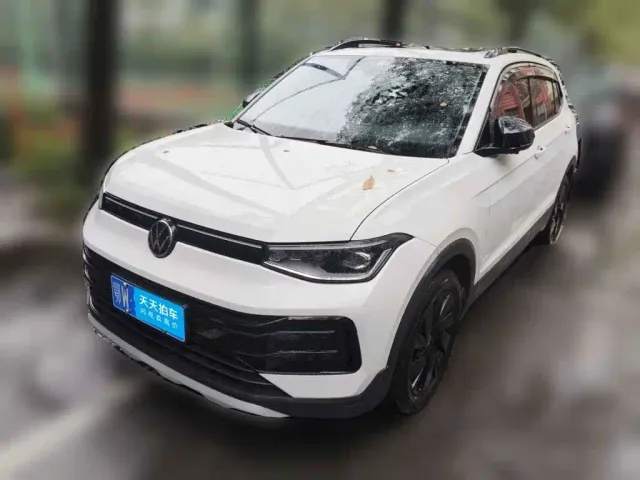Фотография автомобиля — Volkswagen Tharu