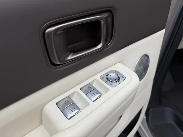 Li Auto Li Auto MEGA 2024 Ultra — Фото автомобиля 9