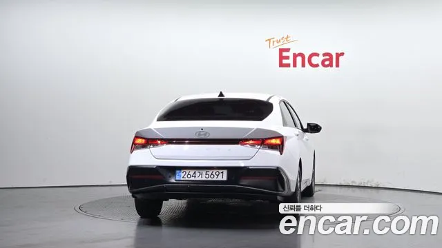 Hyundai AVANTE Новый Avante (CN7) — Фото автомобиля 4