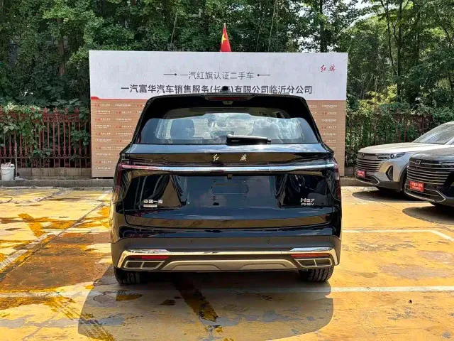 Hongqi HS7 PHEV — Фото автомобиля 12