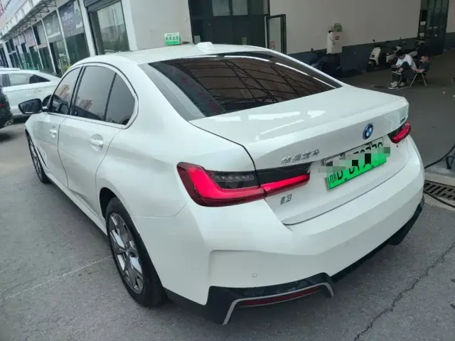 BMW i3 — Фото автомобиля 4