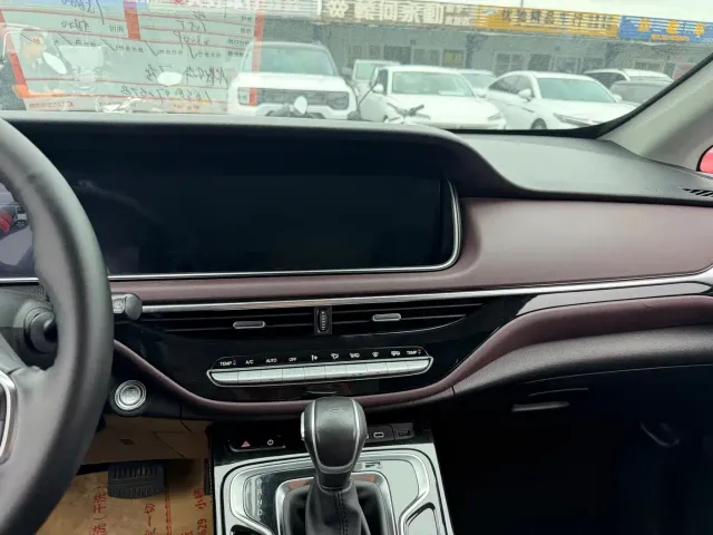 GAC Trumpchi M6 — Фото автомобиля 8