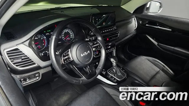 Kia Seltos — Фото автомобиля 27