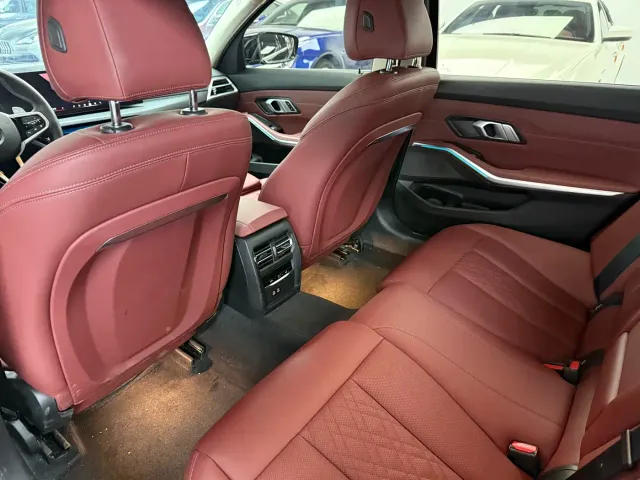 BMW 3 Series — Фото автомобиля 12