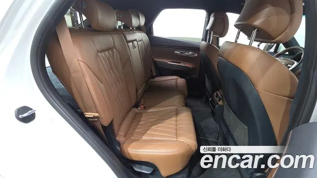 Genesis GV70 — Фото автомобиля 12