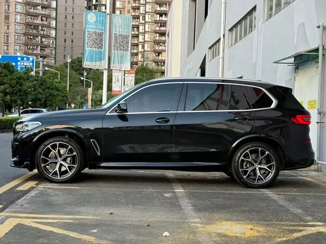 BMW X5 — Фото автомобиля 4