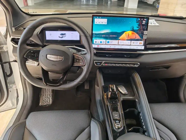 Geely Binyue — Фото автомобиля 11