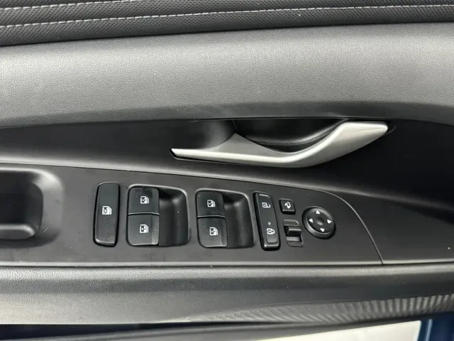 Hyundai Elantra — Фото автомобиля 10