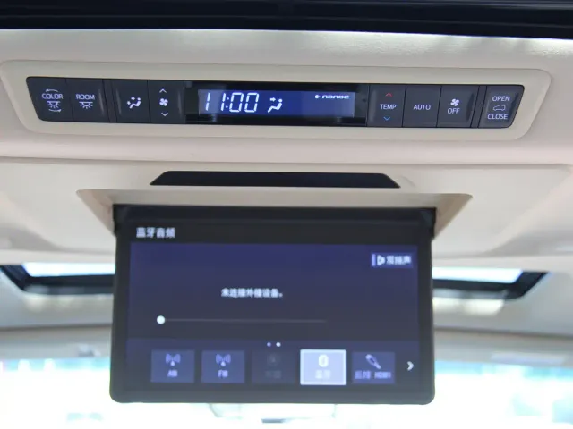 Toyota Alphard 2021 Hybrid 2.5L Luxury — Фото автомобиля 22