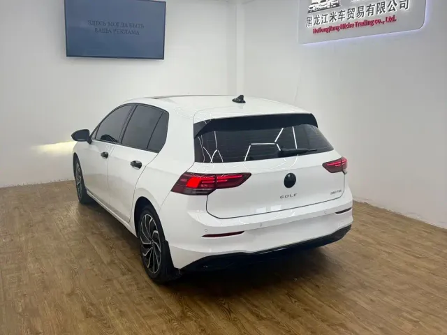 Volkswagen Golf — Фото автомобиля 4