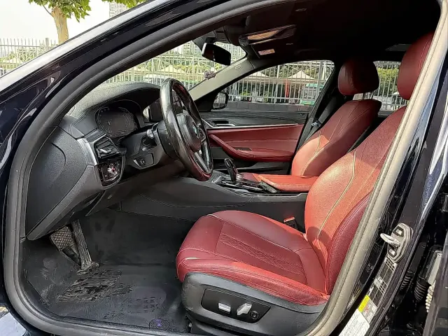 BMW BMW 5 Series New Energy 2022 535Le M Sport Package — Фото автомобиля 4